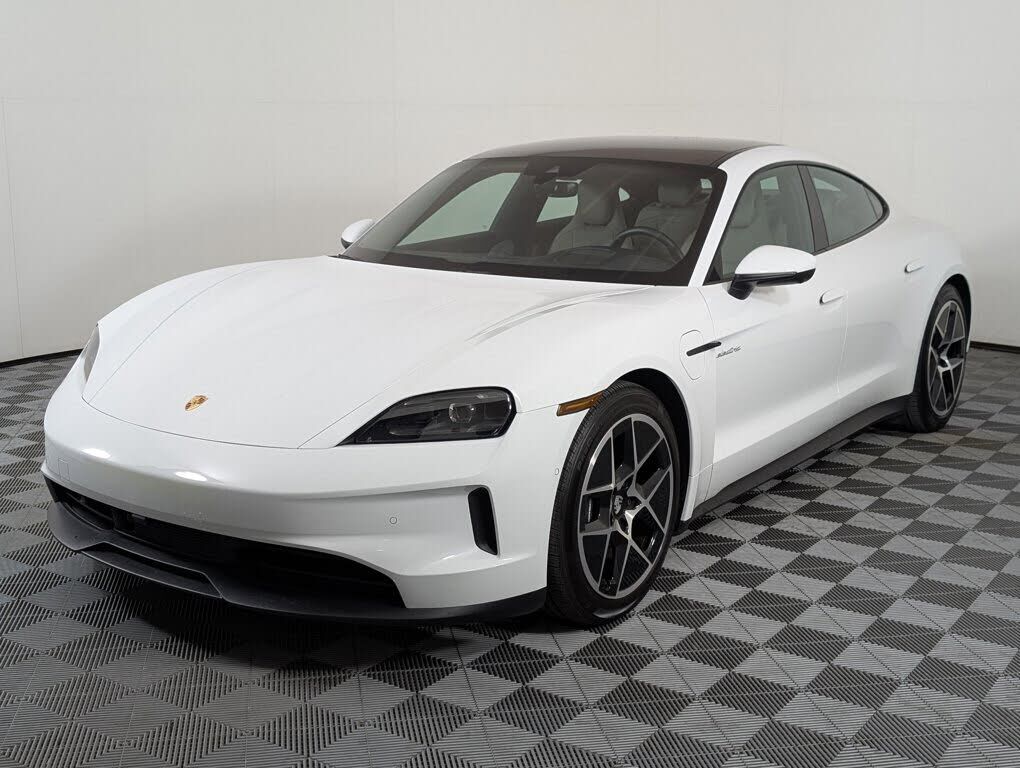 2025 PORSCHE Taycan
