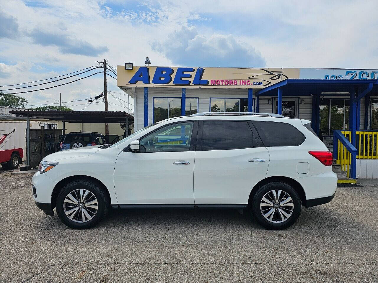2018 NISSAN Pathfinder
