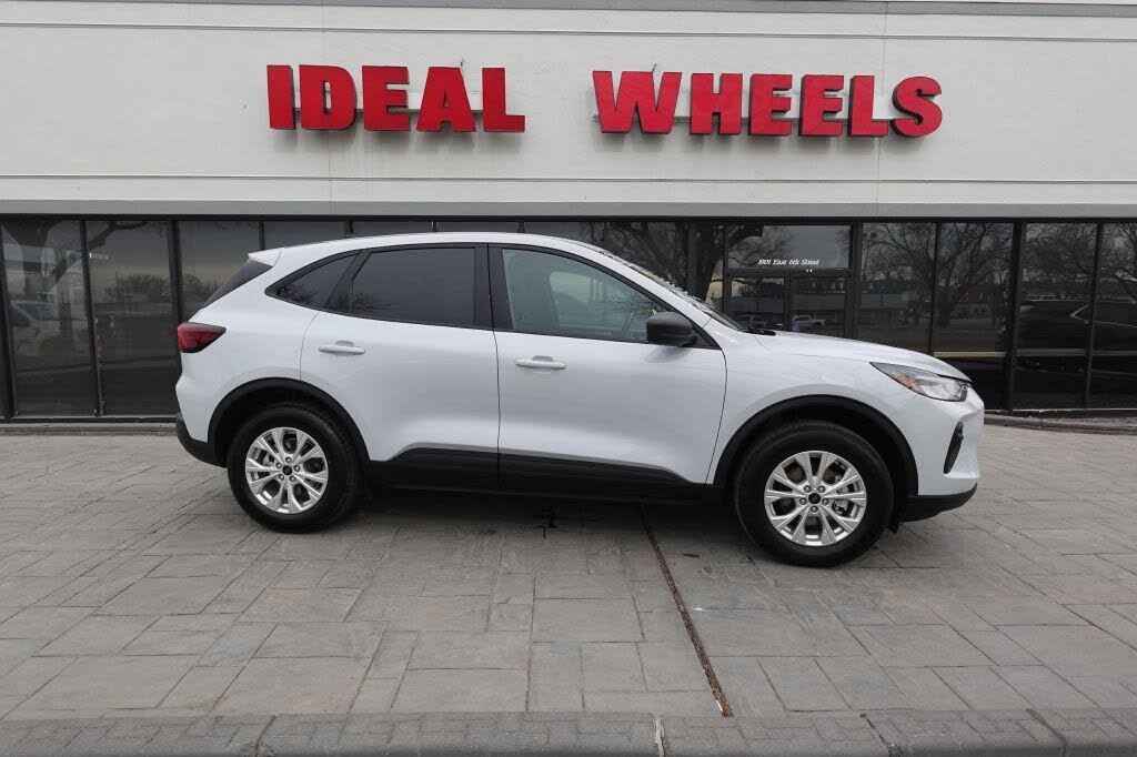 2025 FORD Escape