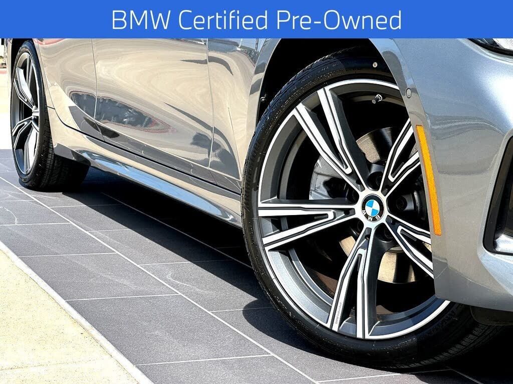 2024 BMW 330i