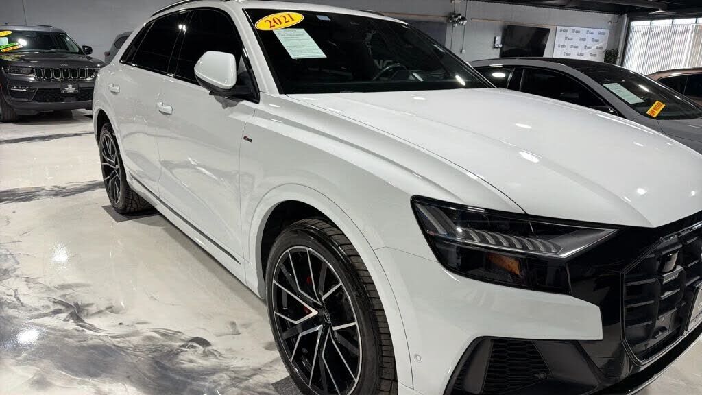 2021 Audi Q8