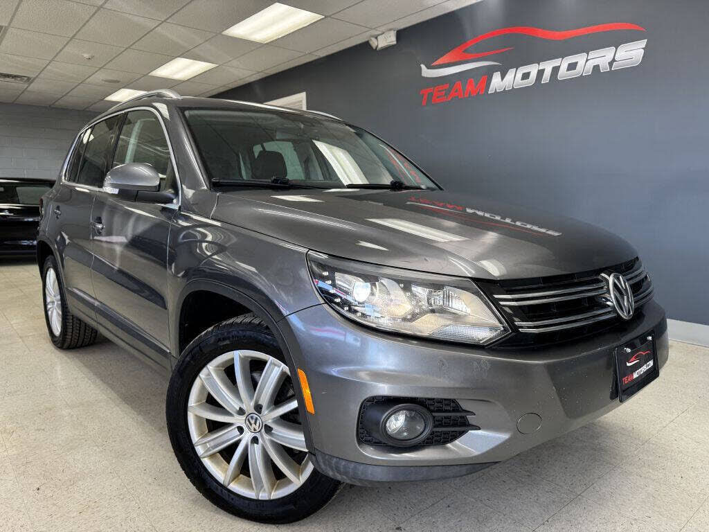 2016 VOLKSWAGEN Tiguan
