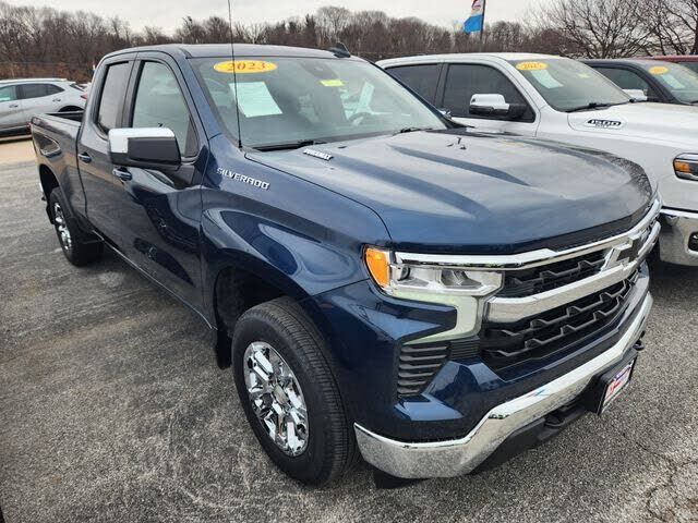 2023 CHEVROLET Silverado