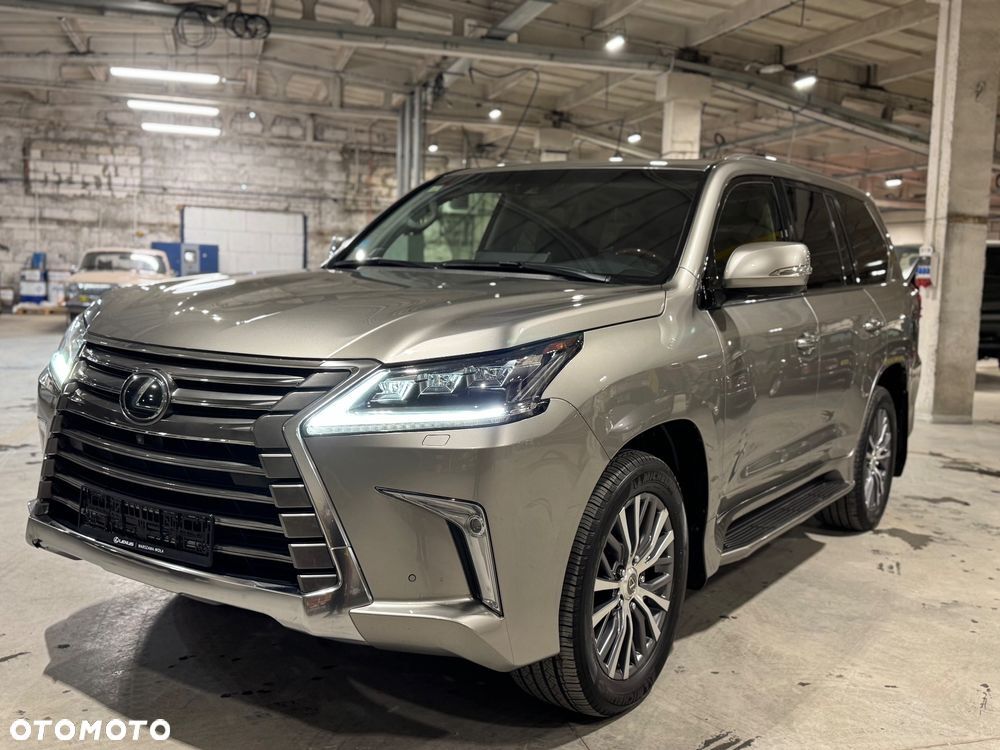 Lexus LX