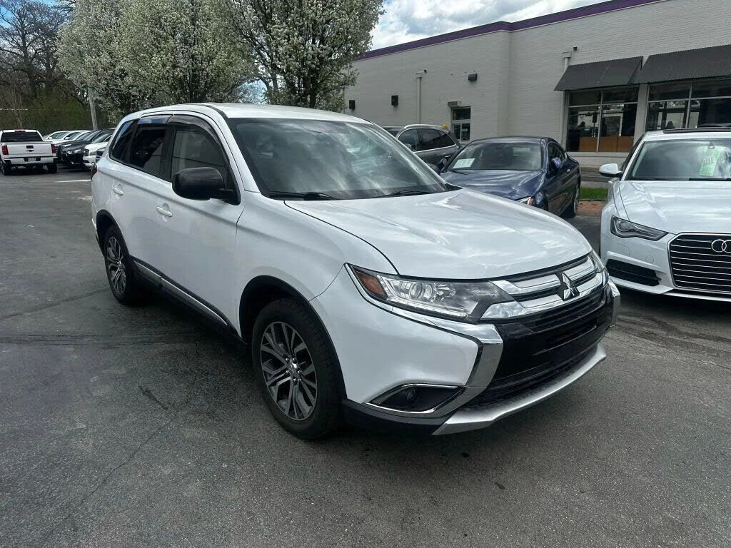2017 MITSUBISHI Outlander
