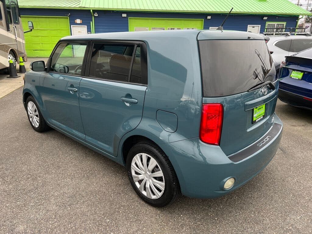 2010 TOYOTA SCION