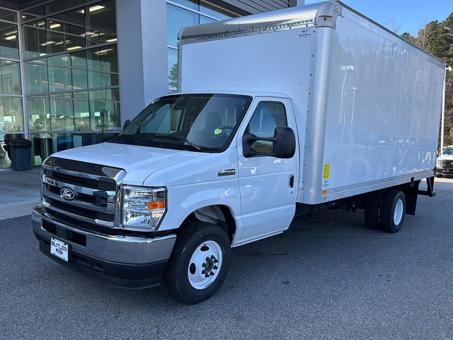 2026 FORD E-450