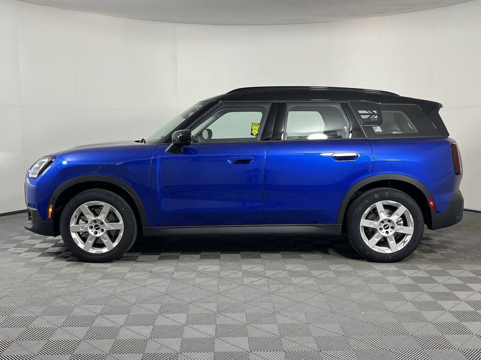 2025 MINI Countryman