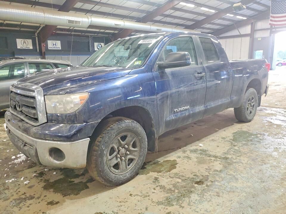 2011 TOYOTA Tundra