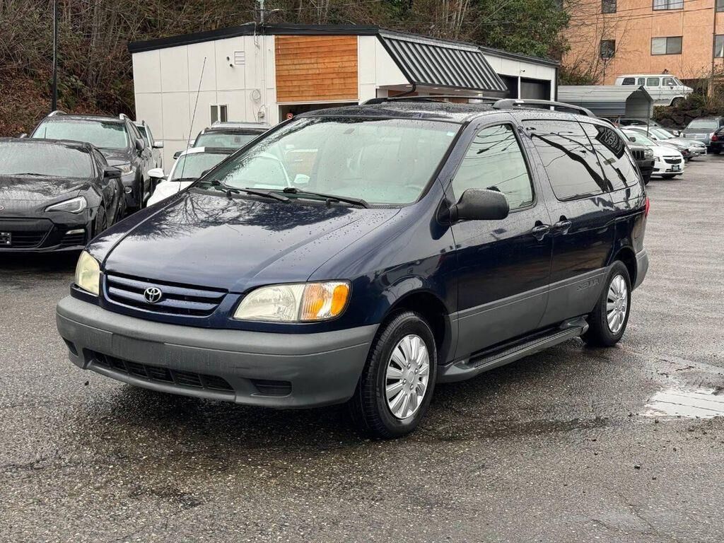 2001 TOYOTA Sienna