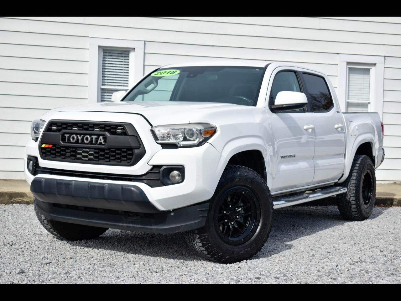 2018 TOYOTA Tacoma