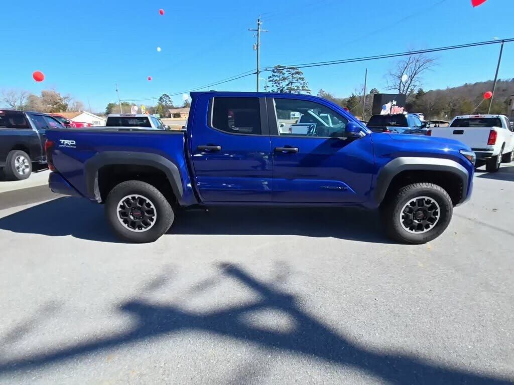 2024 TOYOTA Tacoma