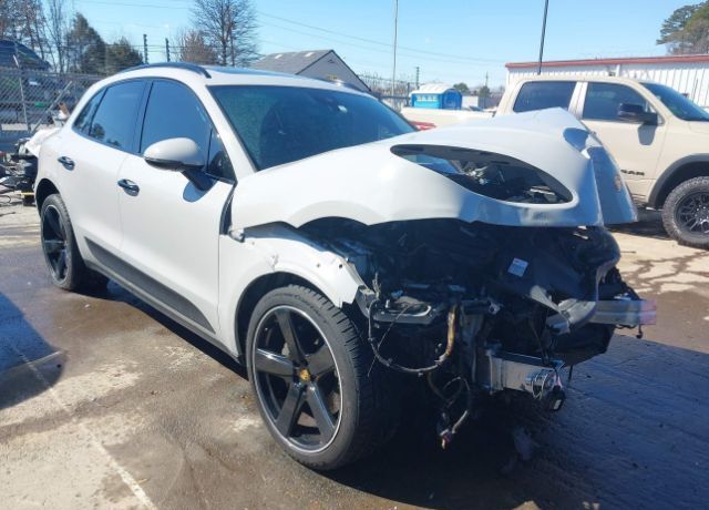 2020 PORSCHE Macan