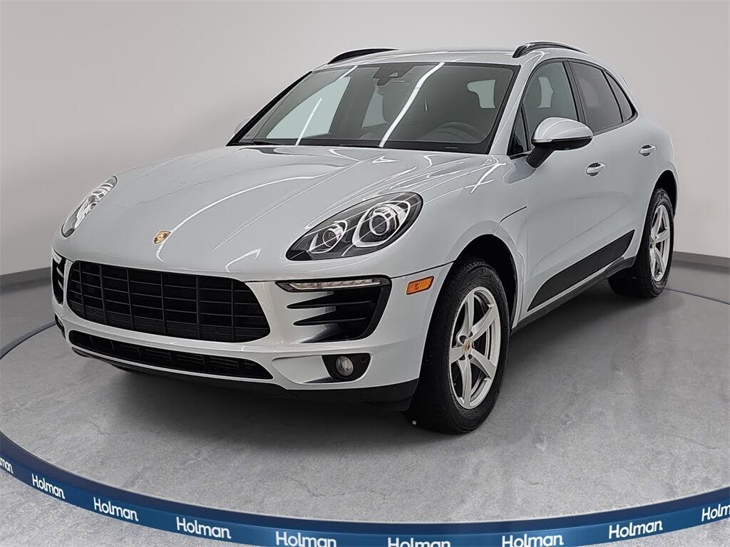 2018 PORSCHE Macan