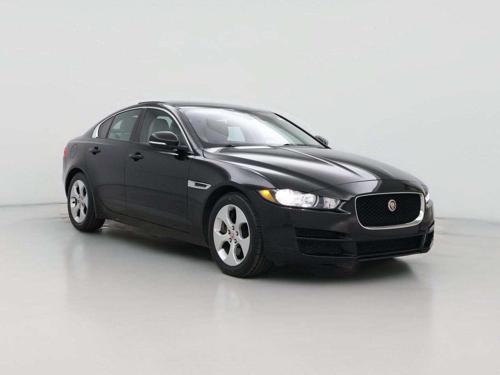 2017 JAGUAR XE