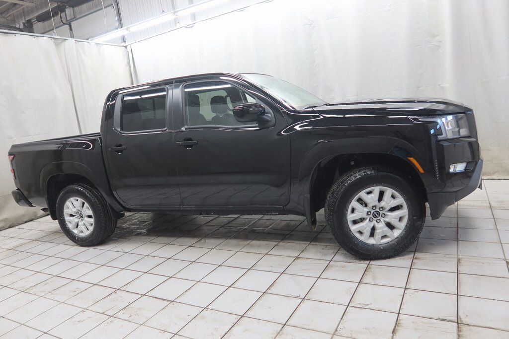 2024 NISSAN Frontier