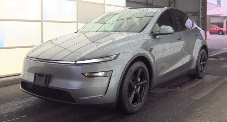 2026 TESLA Model Y