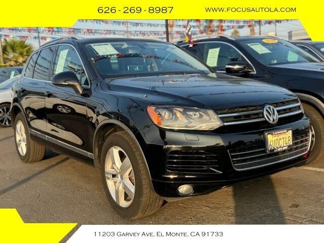 2012 VOLKSWAGEN Touareg