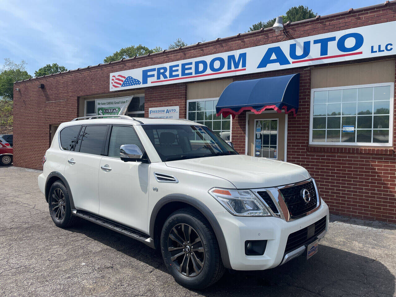 2017 NISSAN Armada