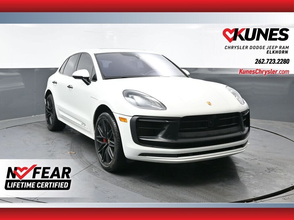 2023 PORSCHE Macan
