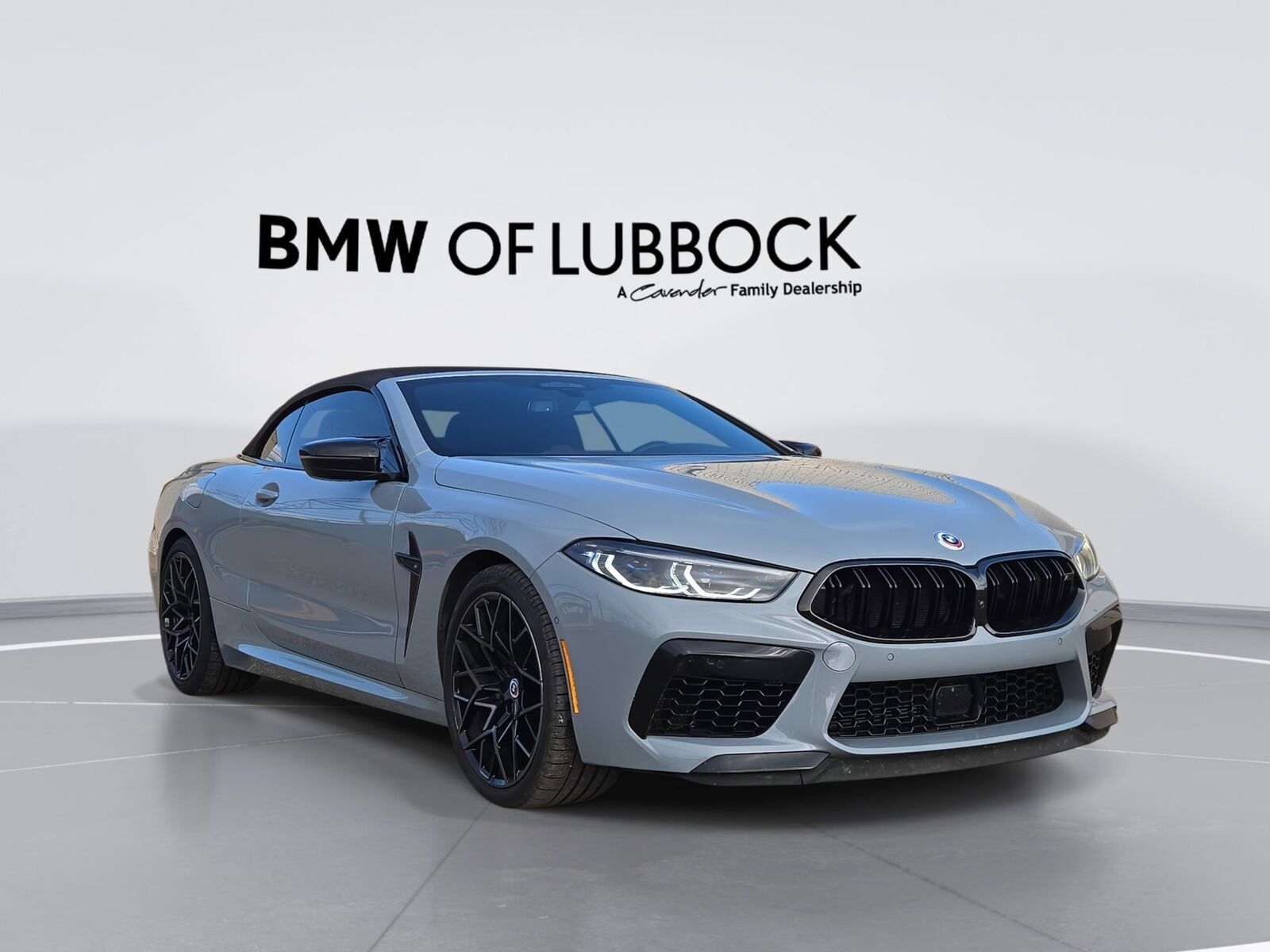 2023 BMW M8