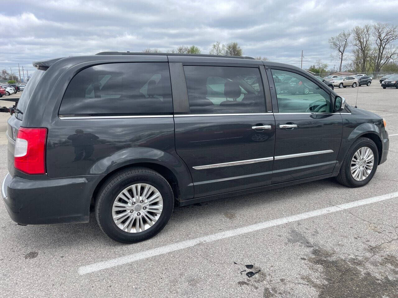 2011 CHRYSLER Town and Country