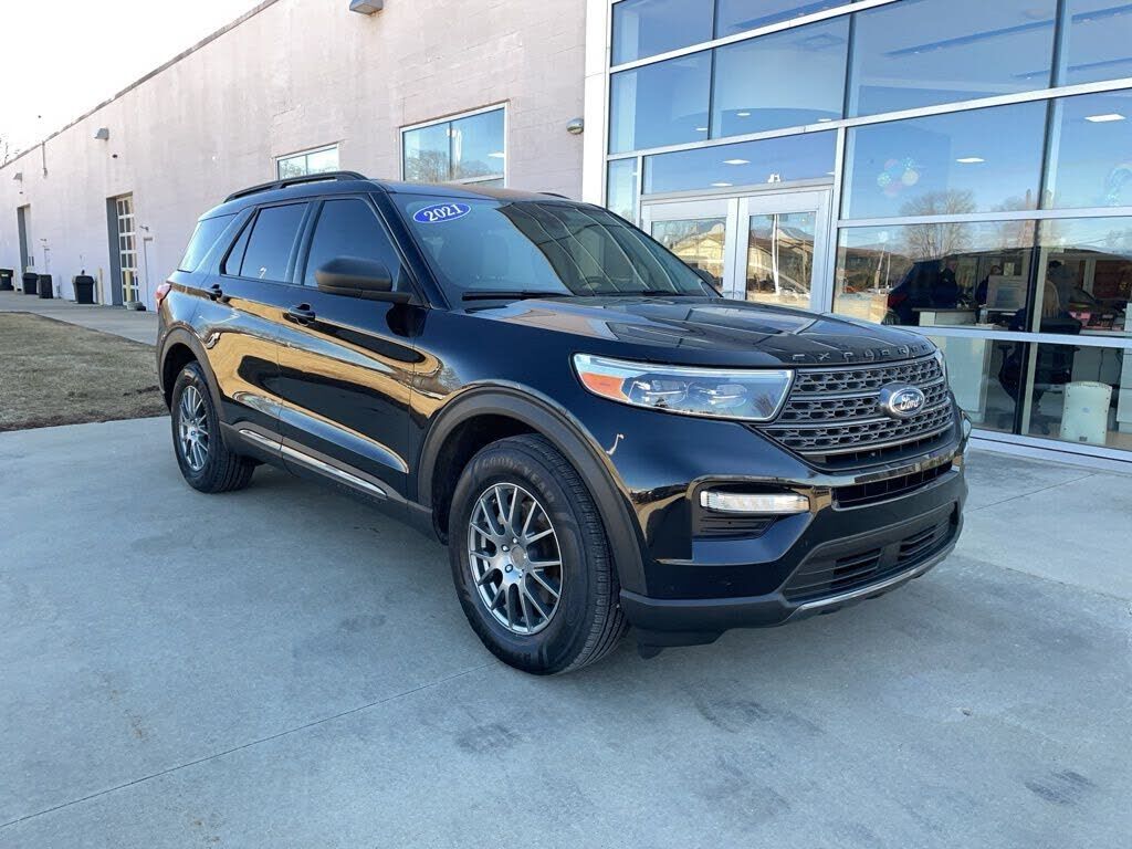 2021 FORD Explorer