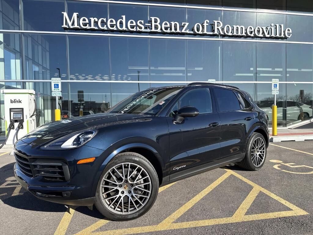 2023 PORSCHE Cayenne
