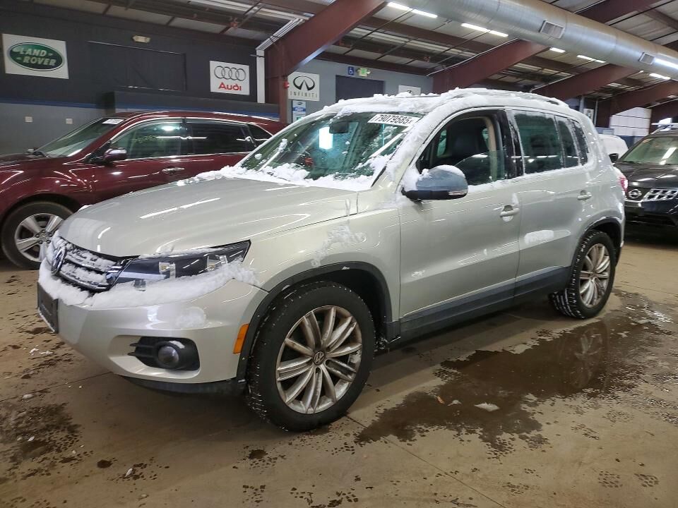 2012 VOLKSWAGEN Tiguan