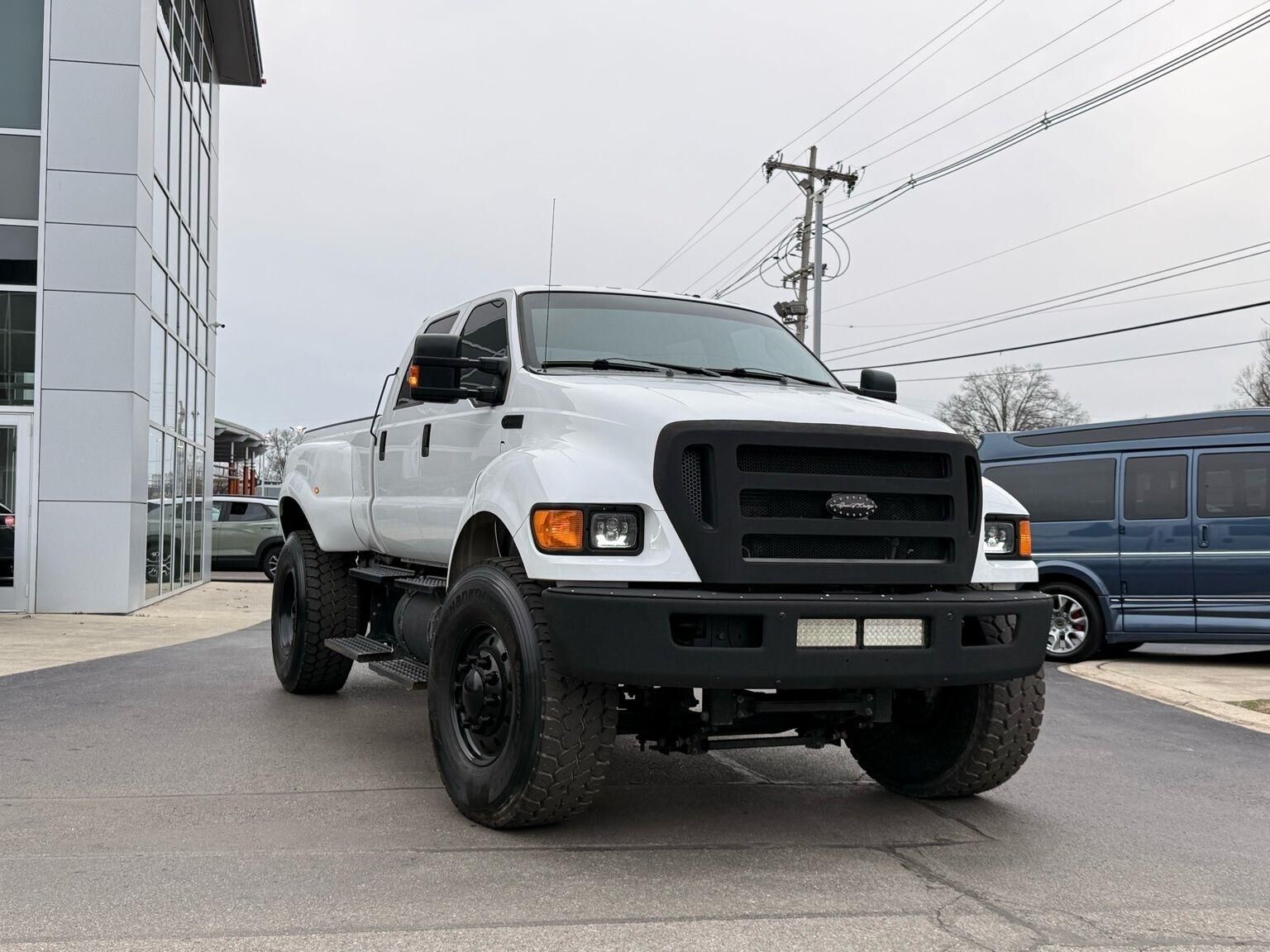 2012 FORD F-650