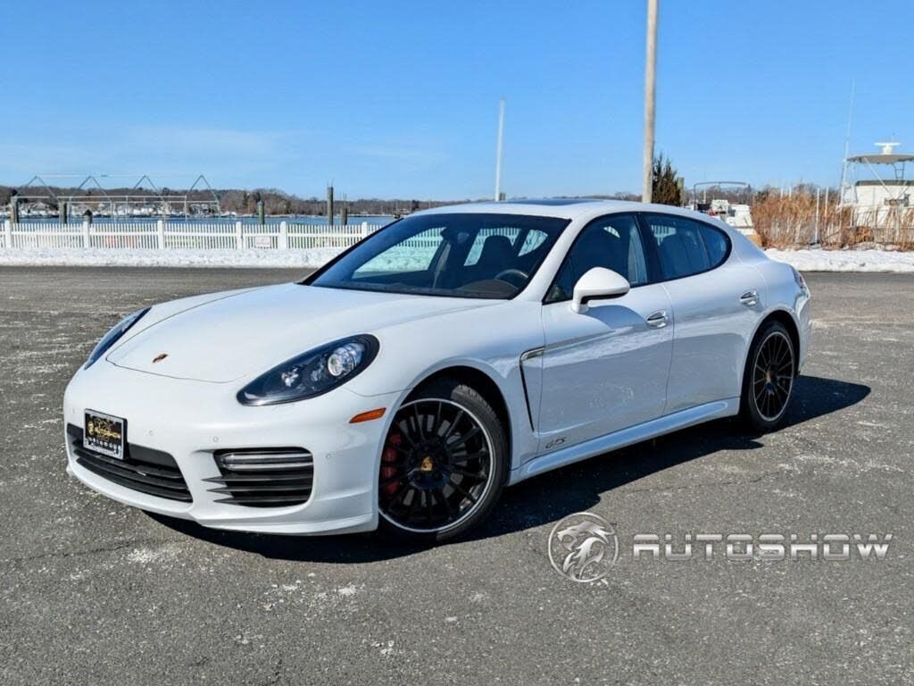 2016 PORSCHE Panamera