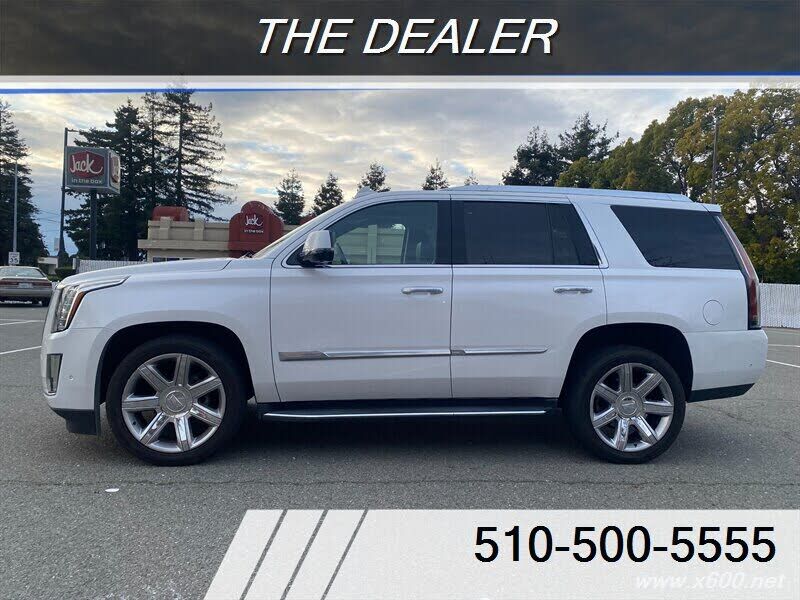 2017 CADILLAC Escalade