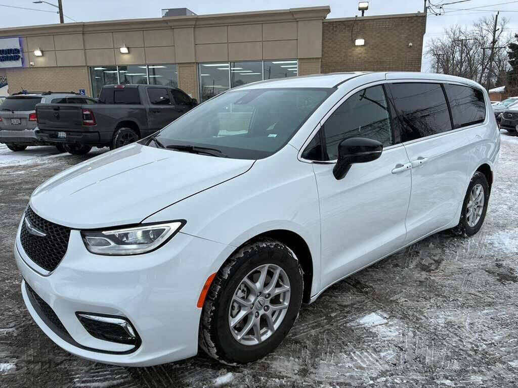 2025 CHRYSLER Pacifica