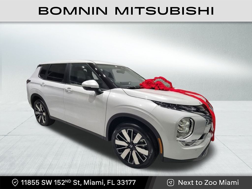 2026 MITSUBISHI Outlander