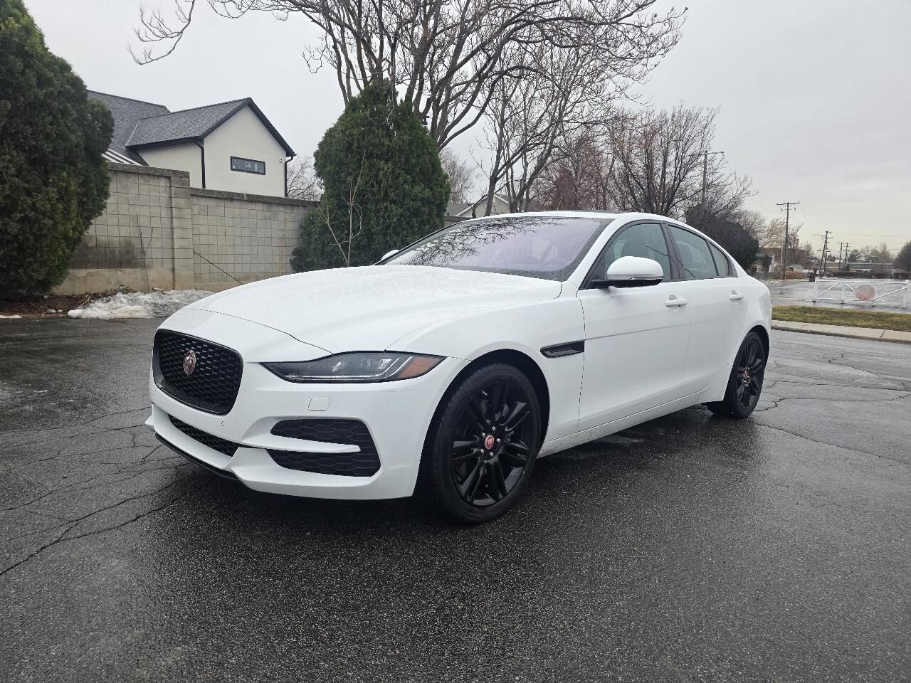 2020 JAGUAR XE