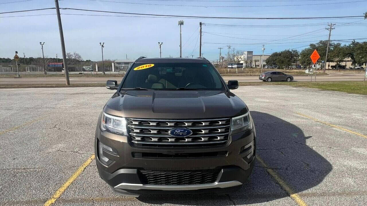 2016 FORD Explorer