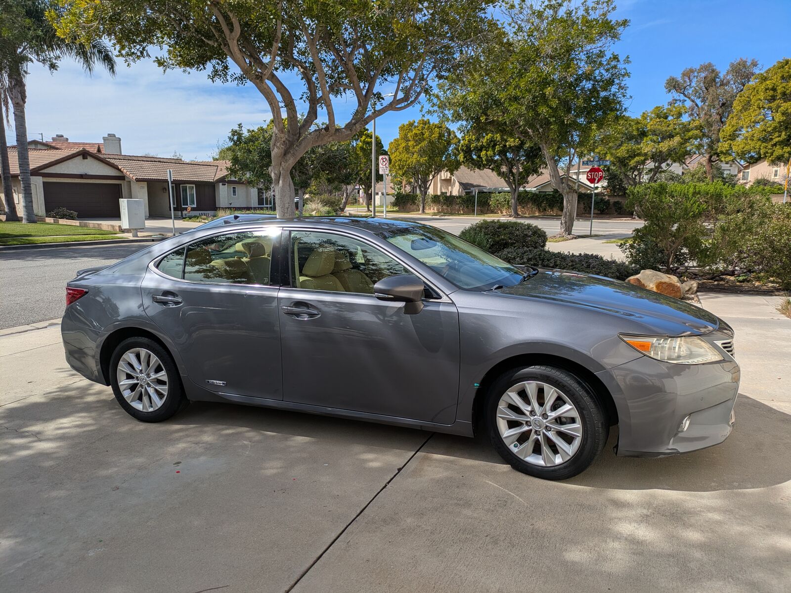 2013 LEXUS ES