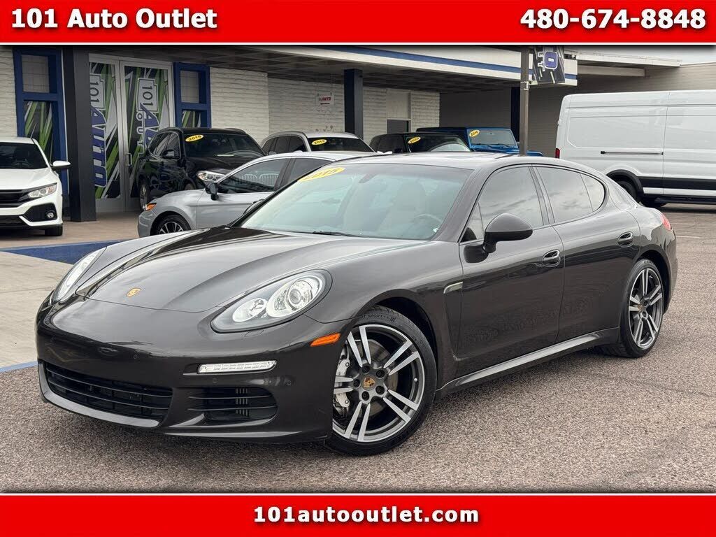 2015 PORSCHE Panamera