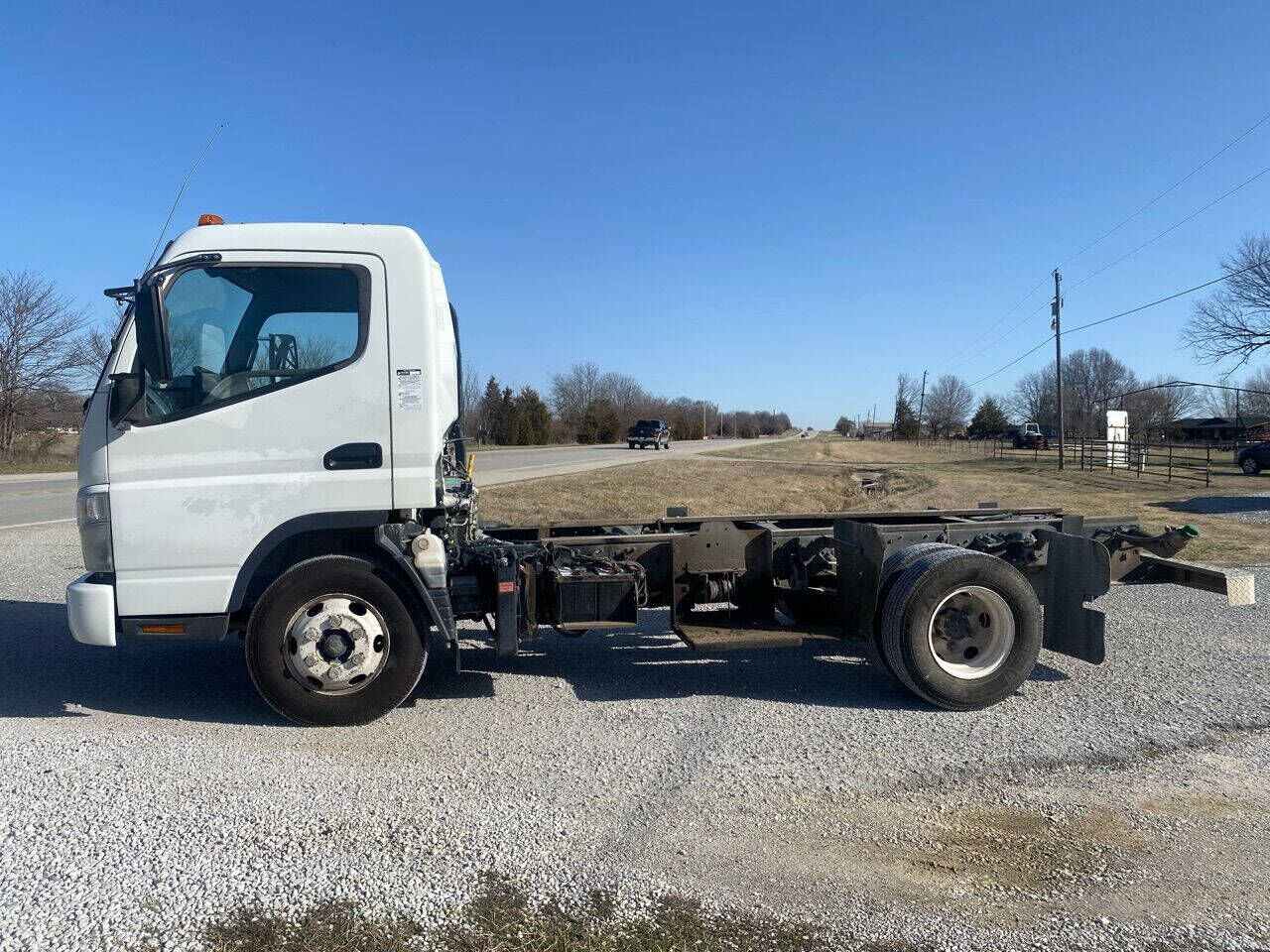2010 MITSUBISHI FUSO FE84D