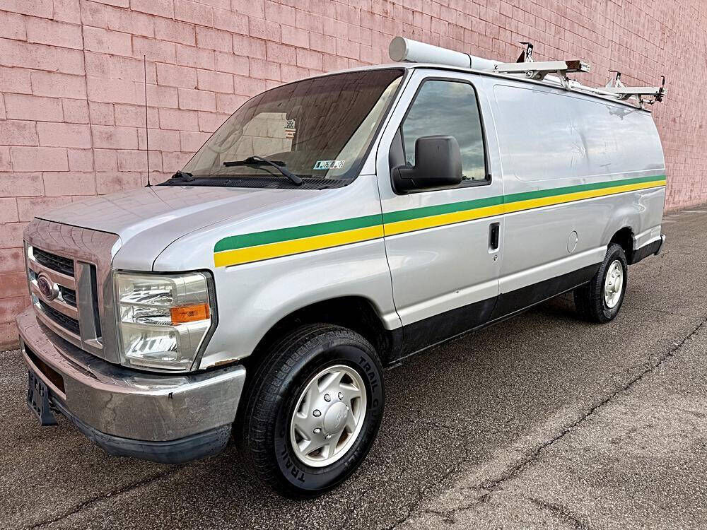 2011 FORD E-250