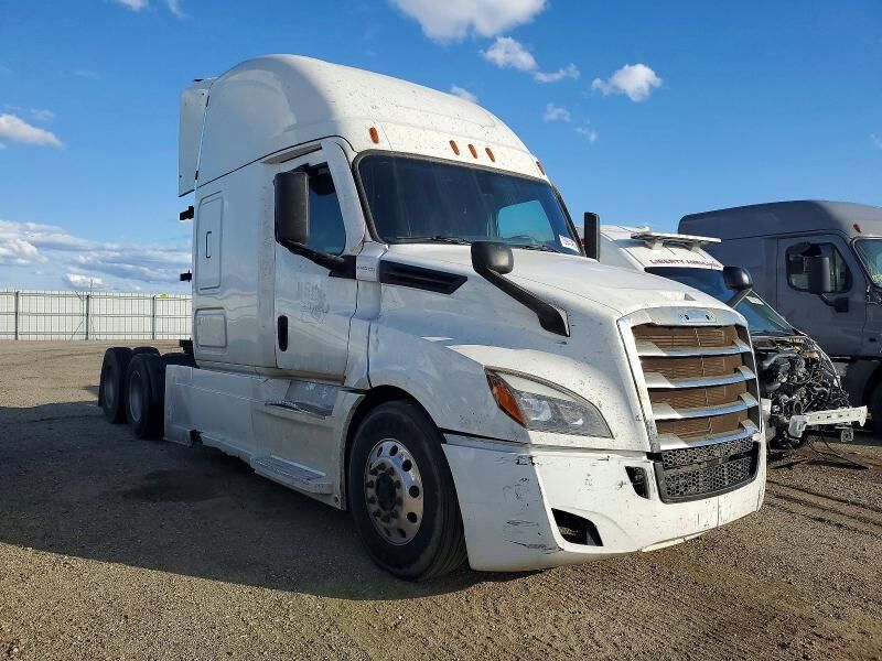 2022 FREIGHTLINER Cascadia