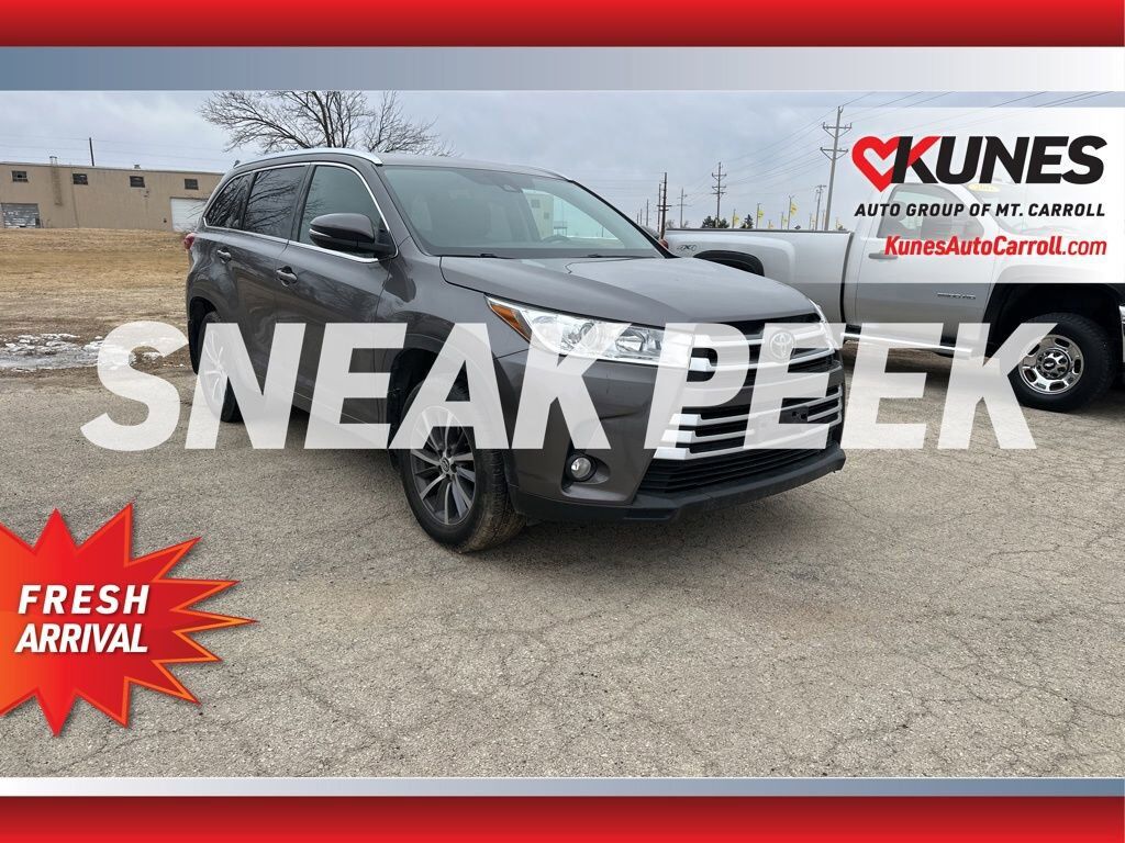 2017 TOYOTA Highlander