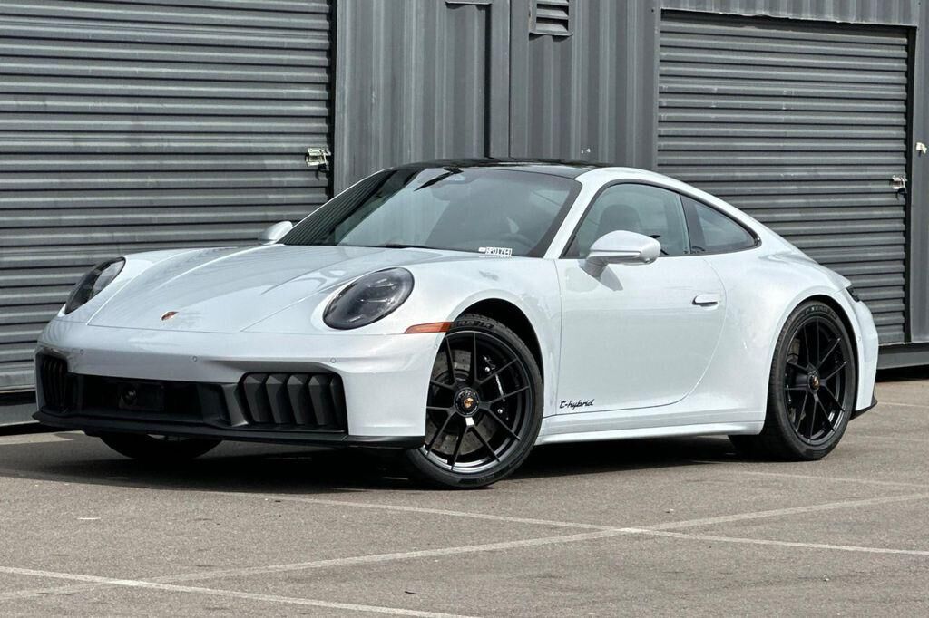 2026 PORSCHE 911