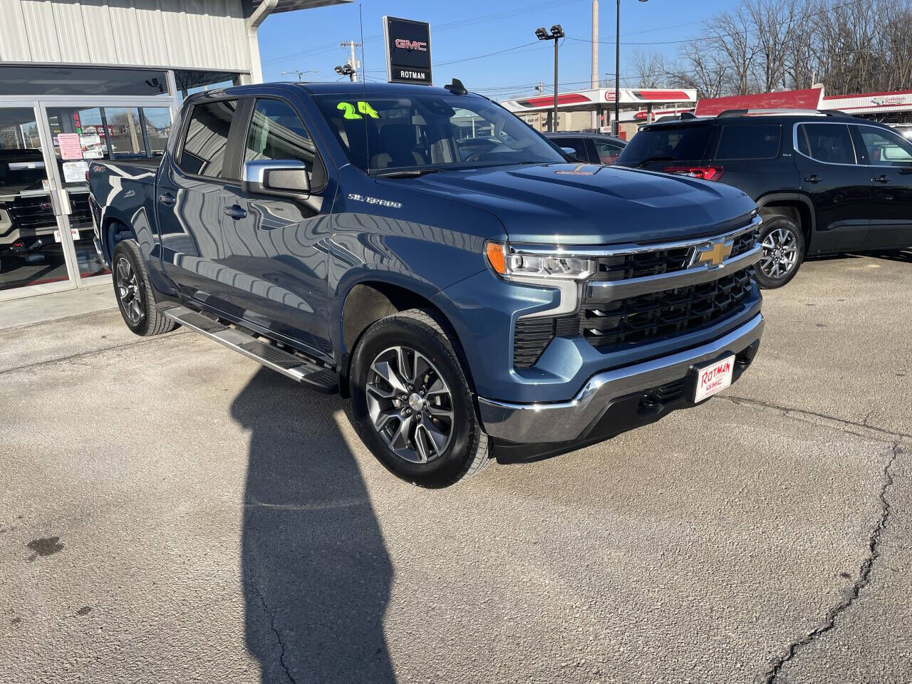 2024 CHEVROLET Silverado