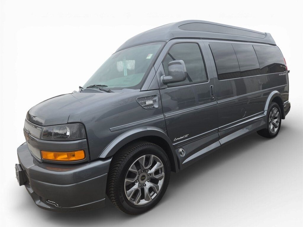 2026 CHEVROLET Express