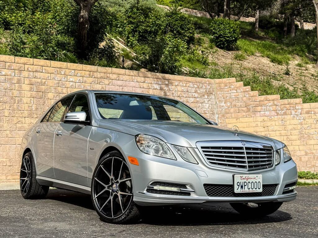 2012 MERCEDES-BENZ E-Class