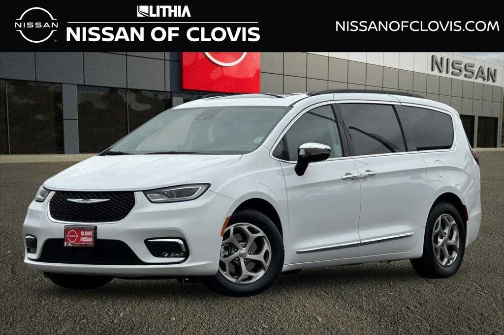 2023 CHRYSLER Pacifica