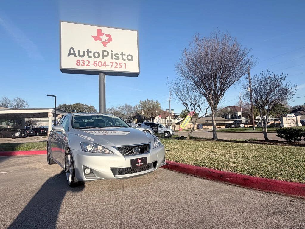 2011 LEXUS IS