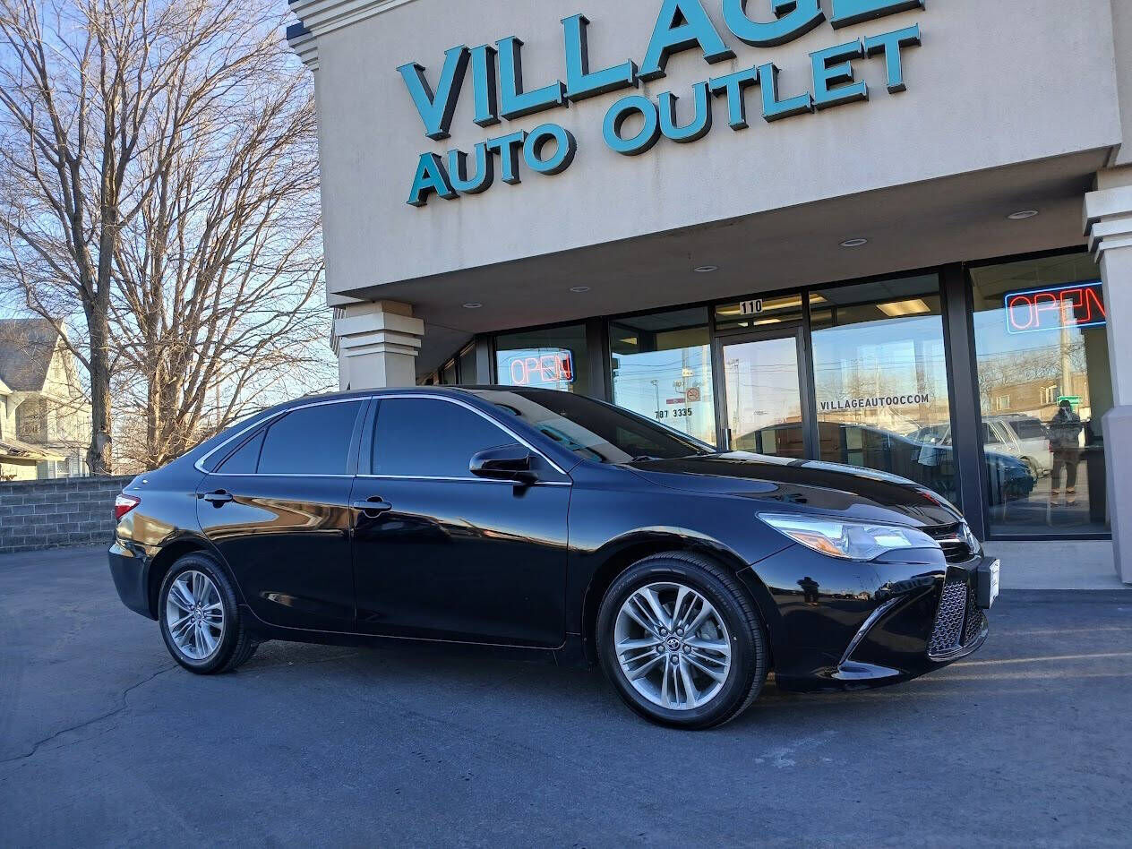 2015 TOYOTA Camry