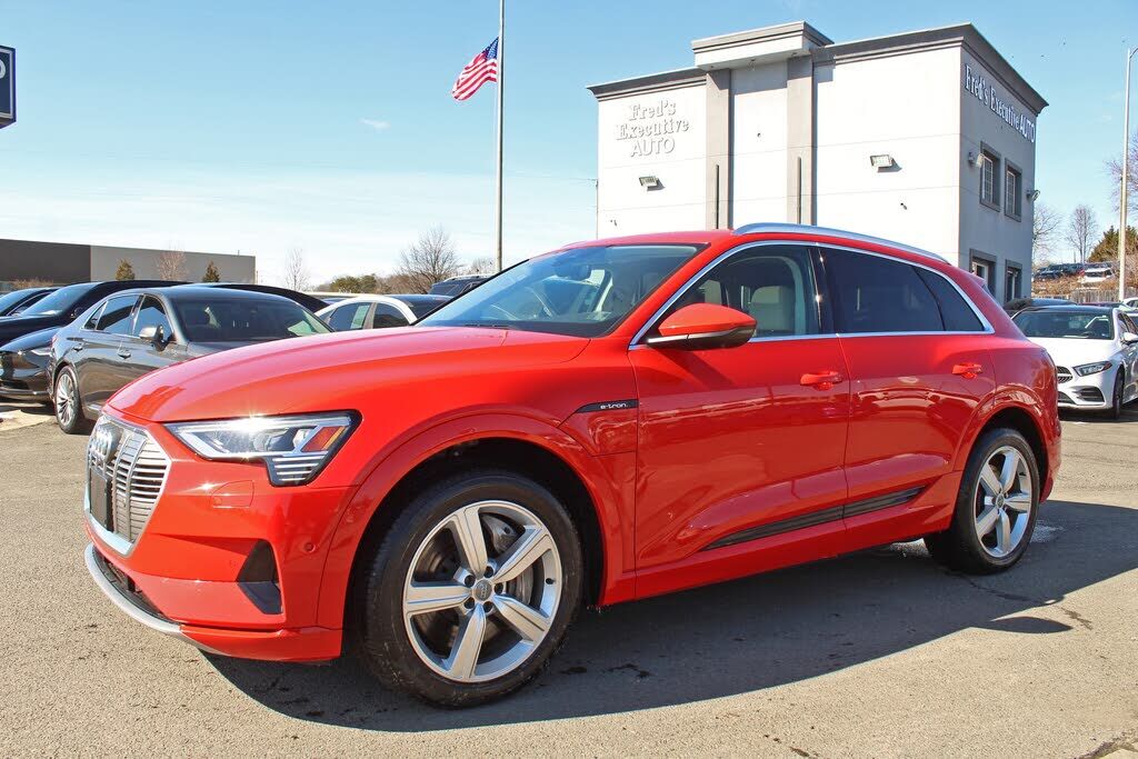 2019 AUDI e-tron